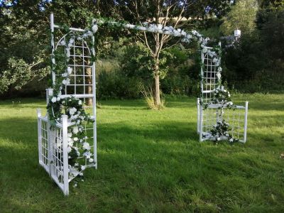 all-white-arch-from-left-02.jpg
